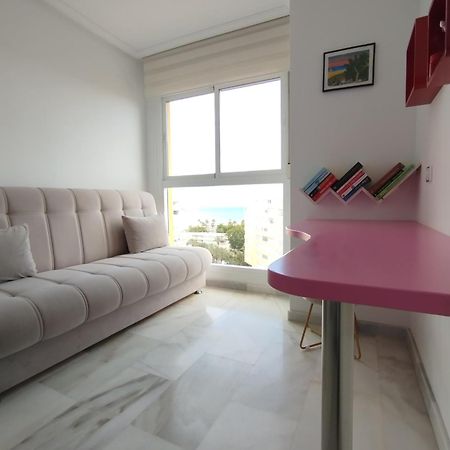 Ferienwohnung Atico Duplex Con Vistas Al Mar. Dos Plazas De Garaje Torremolinos Exterior foto