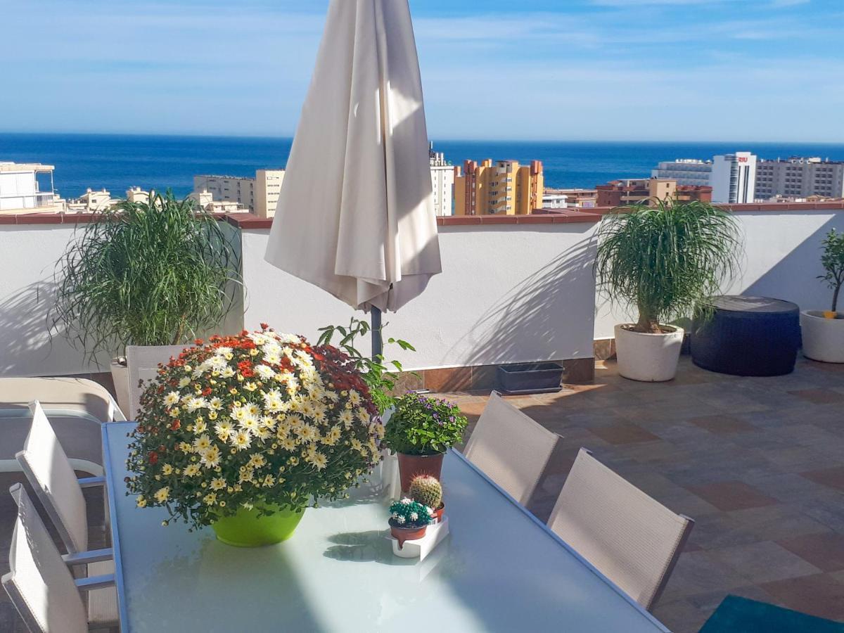 Ferienwohnung Atico Duplex Con Vistas Al Mar. Dos Plazas De Garaje Torremolinos Exterior foto