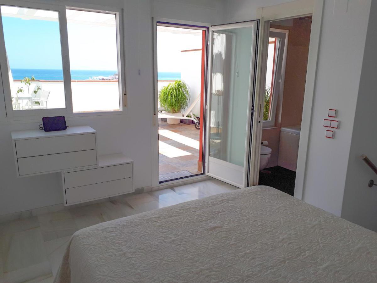Ferienwohnung Atico Duplex Con Vistas Al Mar. Dos Plazas De Garaje Torremolinos Exterior foto