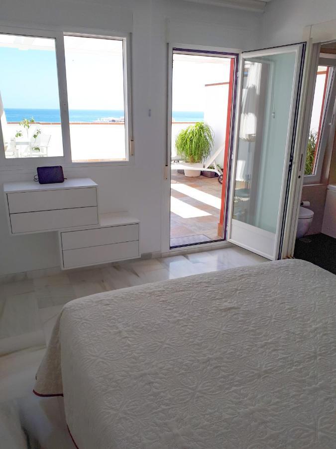 Ferienwohnung Atico Duplex Con Vistas Al Mar. Dos Plazas De Garaje Torremolinos Exterior foto
