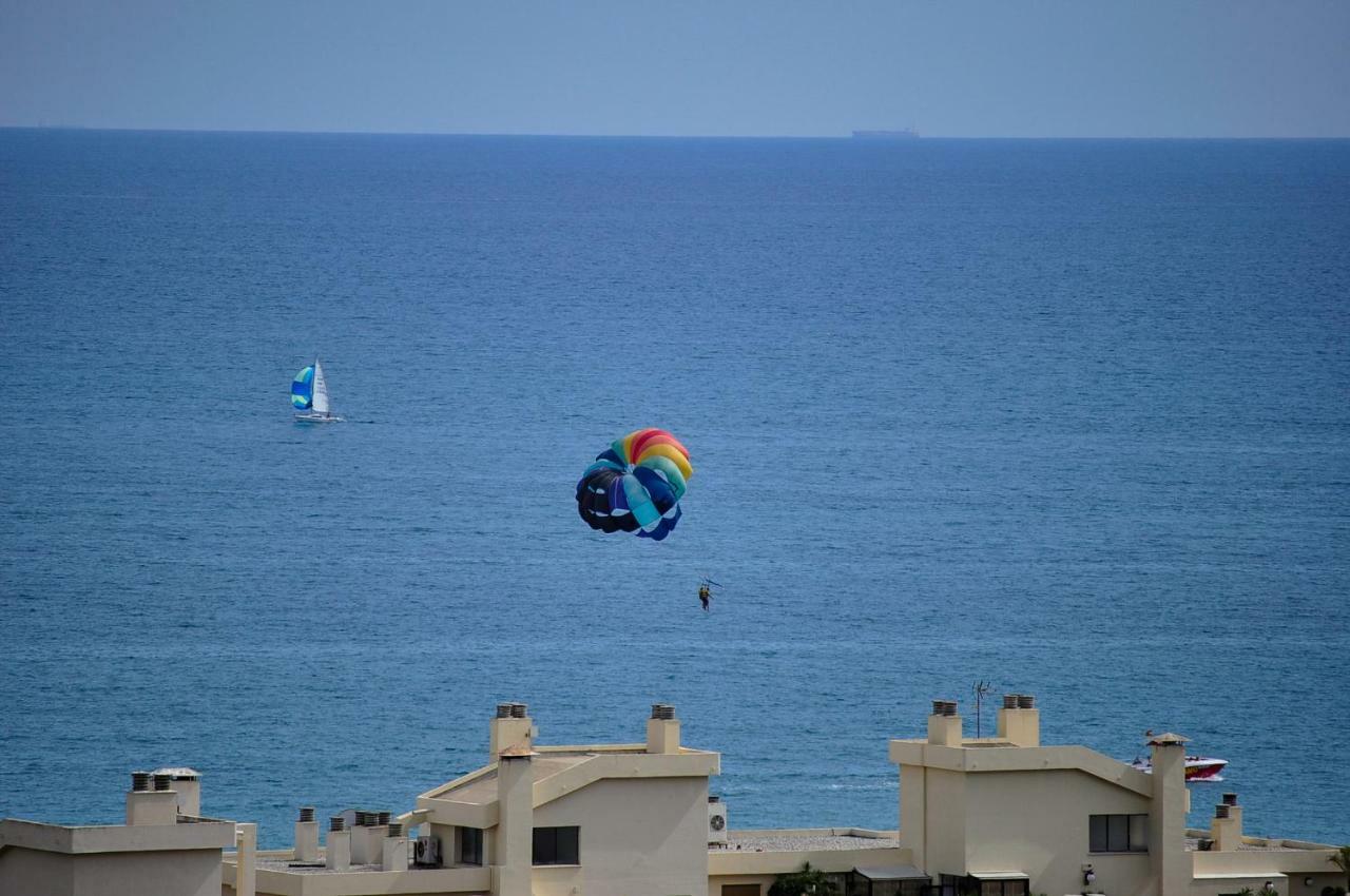 Ferienwohnung Atico Duplex Con Vistas Al Mar. Dos Plazas De Garaje Torremolinos Exterior foto