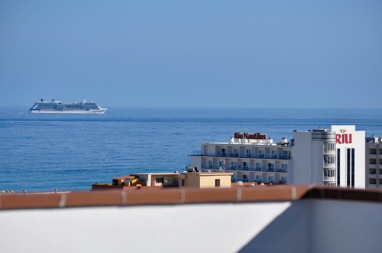 Ferienwohnung Atico Duplex Con Vistas Al Mar. Dos Plazas De Garaje Torremolinos Exterior foto