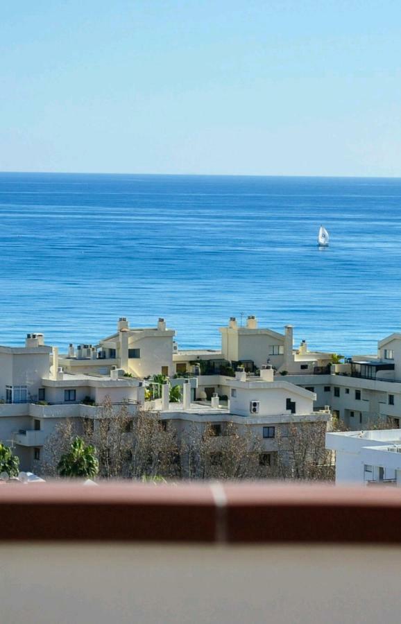 Ferienwohnung Atico Duplex Con Vistas Al Mar. Dos Plazas De Garaje Torremolinos Exterior foto