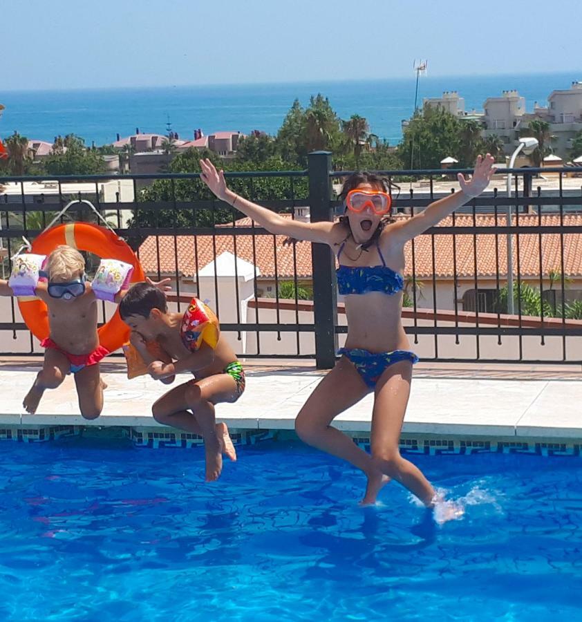 Ferienwohnung Atico Duplex Con Vistas Al Mar. Dos Plazas De Garaje Torremolinos Exterior foto